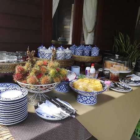 Baan Sithepaban Guesthouse Phitszanulok Kültér fotó